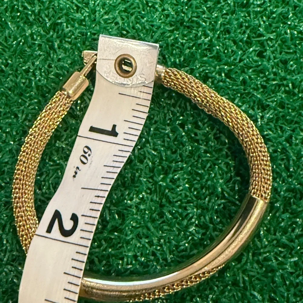 Avon Gold‎ Intricate Pattern Bracelet